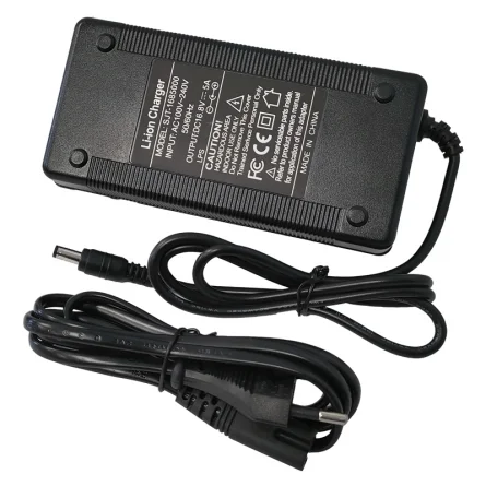 Lithium-Akkuladegerät 14.8V 3A